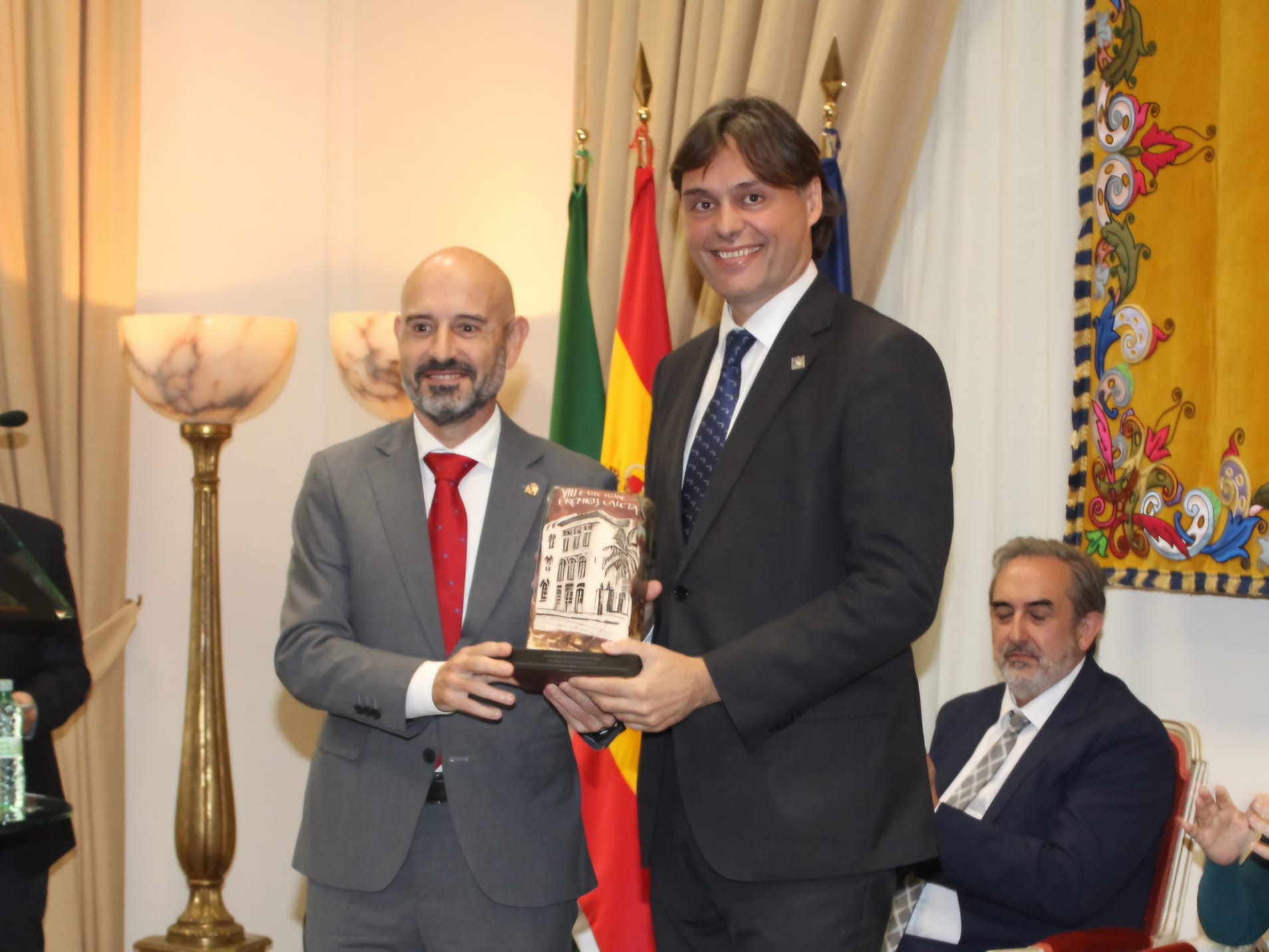El rector de la UPO Francisco Oliva Blázquez recibe el Premio Caleta 2024