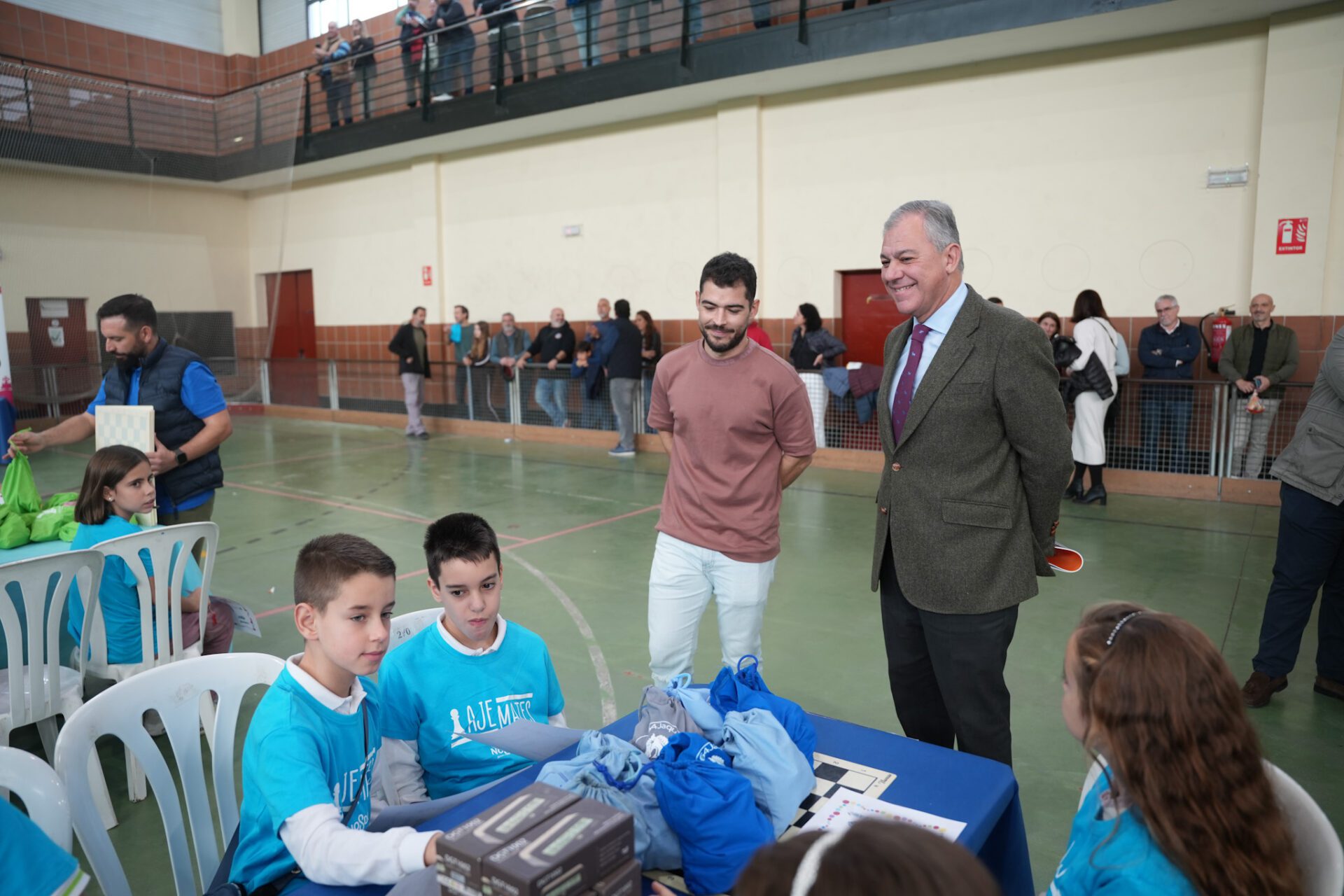 El alcalde clausura el nuevo programa educativo del Ayuntamiento que ha unido el ajedrez y las matemáticas y en el que han participado más de 2000 alumnos sevillanos