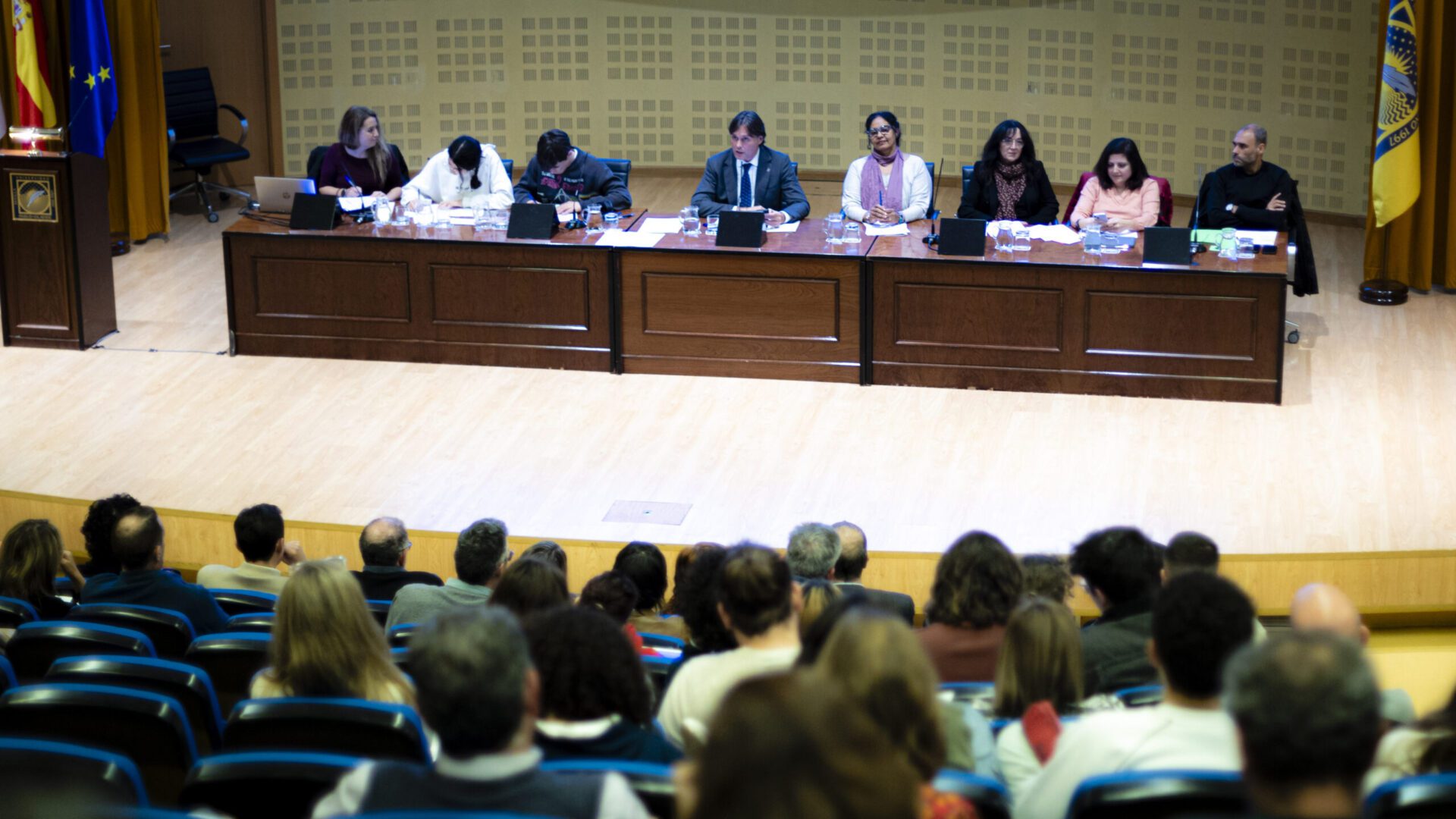 Llamamiento del rector en el Claustro a que la comunidad universitaria reivindique el cumplimiento del modelo de financiación