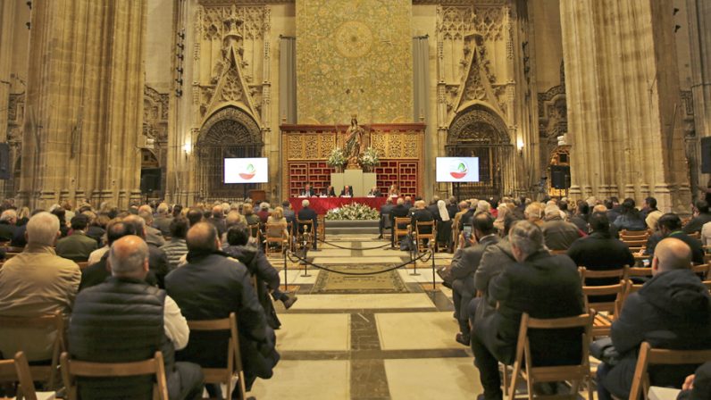 Liturgia, historia y derecho, temas centrales de la segunda mesa redonda del Congreso Internacional de Hermandades y Piedad Popular