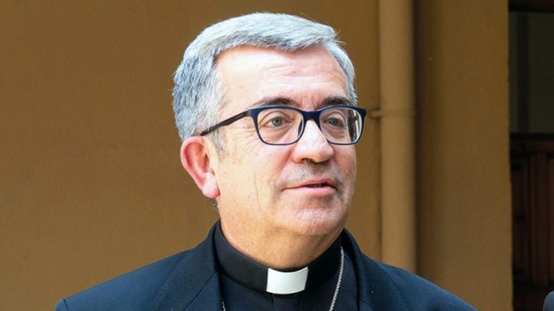 Monseñor Argüello, presidente de la CEE: «La salud de la piedad popular en otras regiones de España es buena, pero la potencia es el sur»