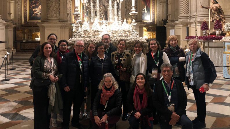 Congresistas de todo el mundo participan el congreso de hermandades