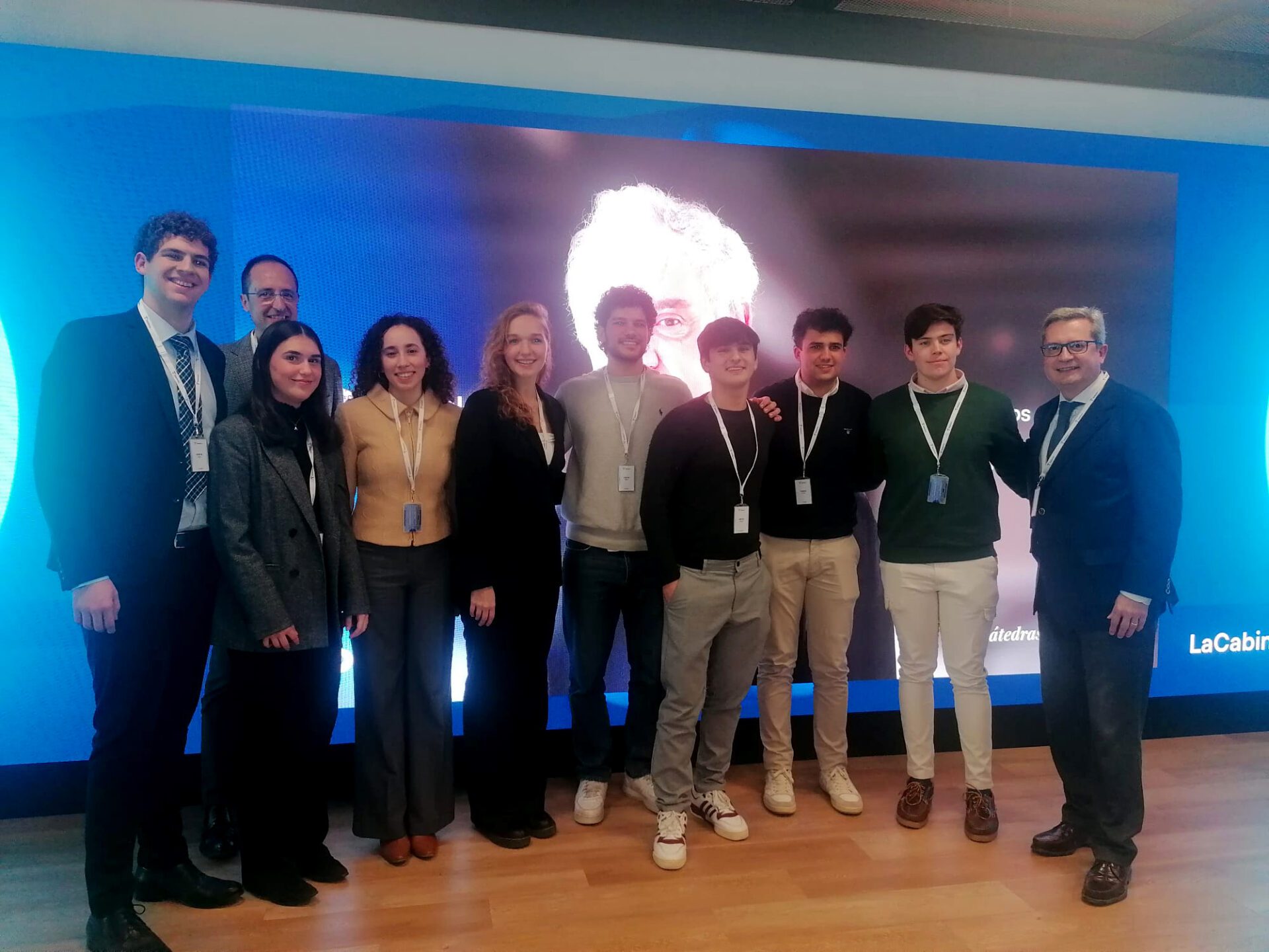 Estudiantes US triunfan en los Premios Nacionales HackForGood 2024