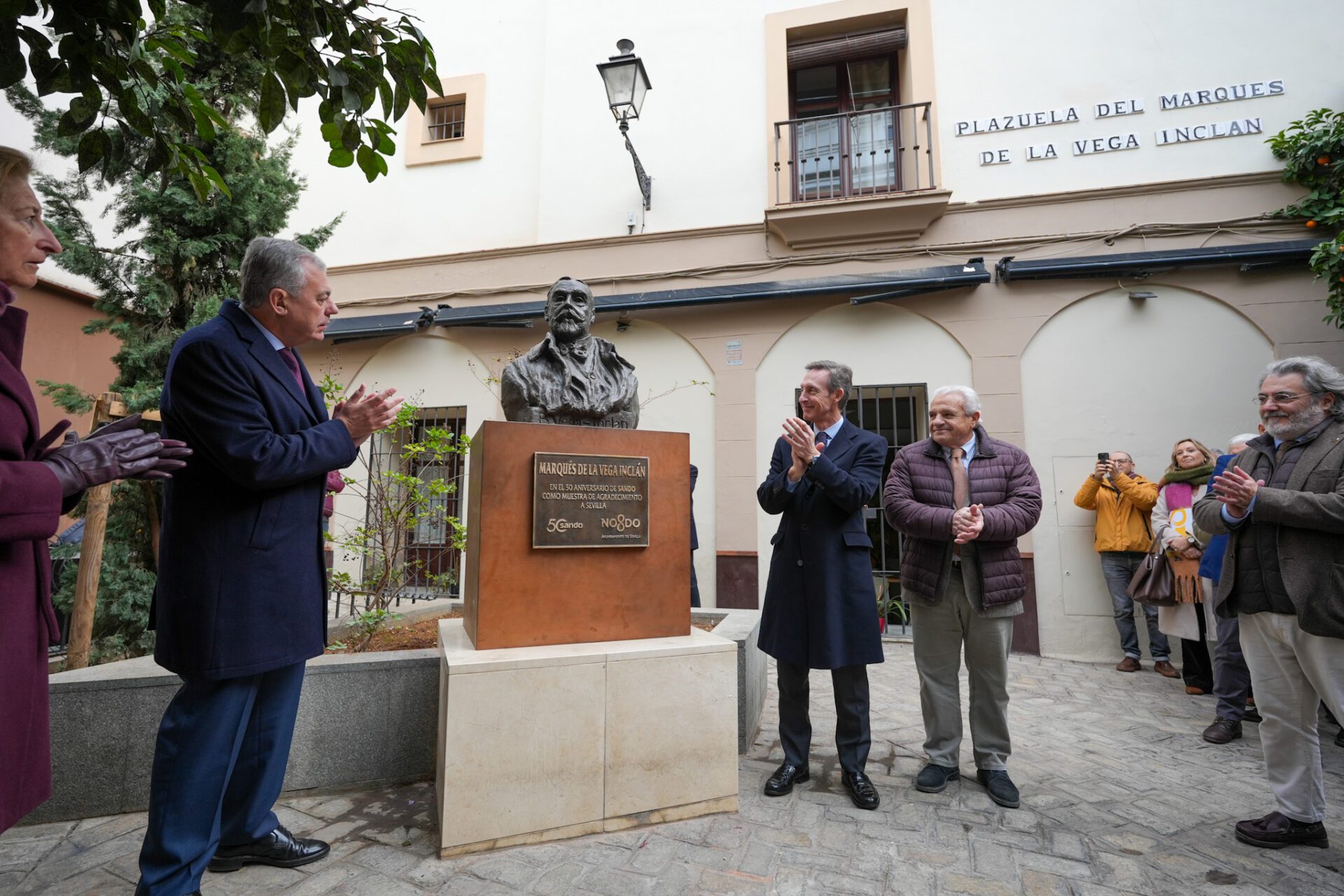 Sevilla homenajea con un busto al Marqués de la Vega Inclán, “impulsor fundamental de la ciudad a principios del siglo XX”