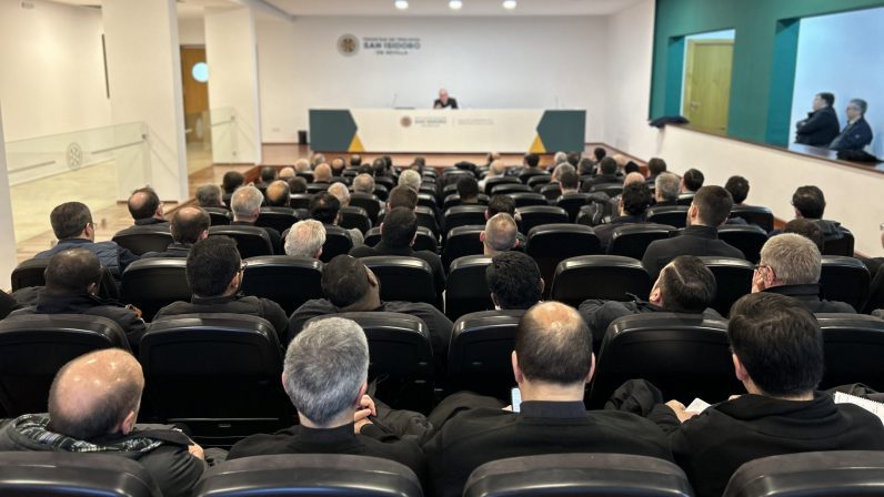 El clero de Sevilla medita sobre la Encarnación, Nacimiento y vida oculta de Jesús durante el retiro de Adviento