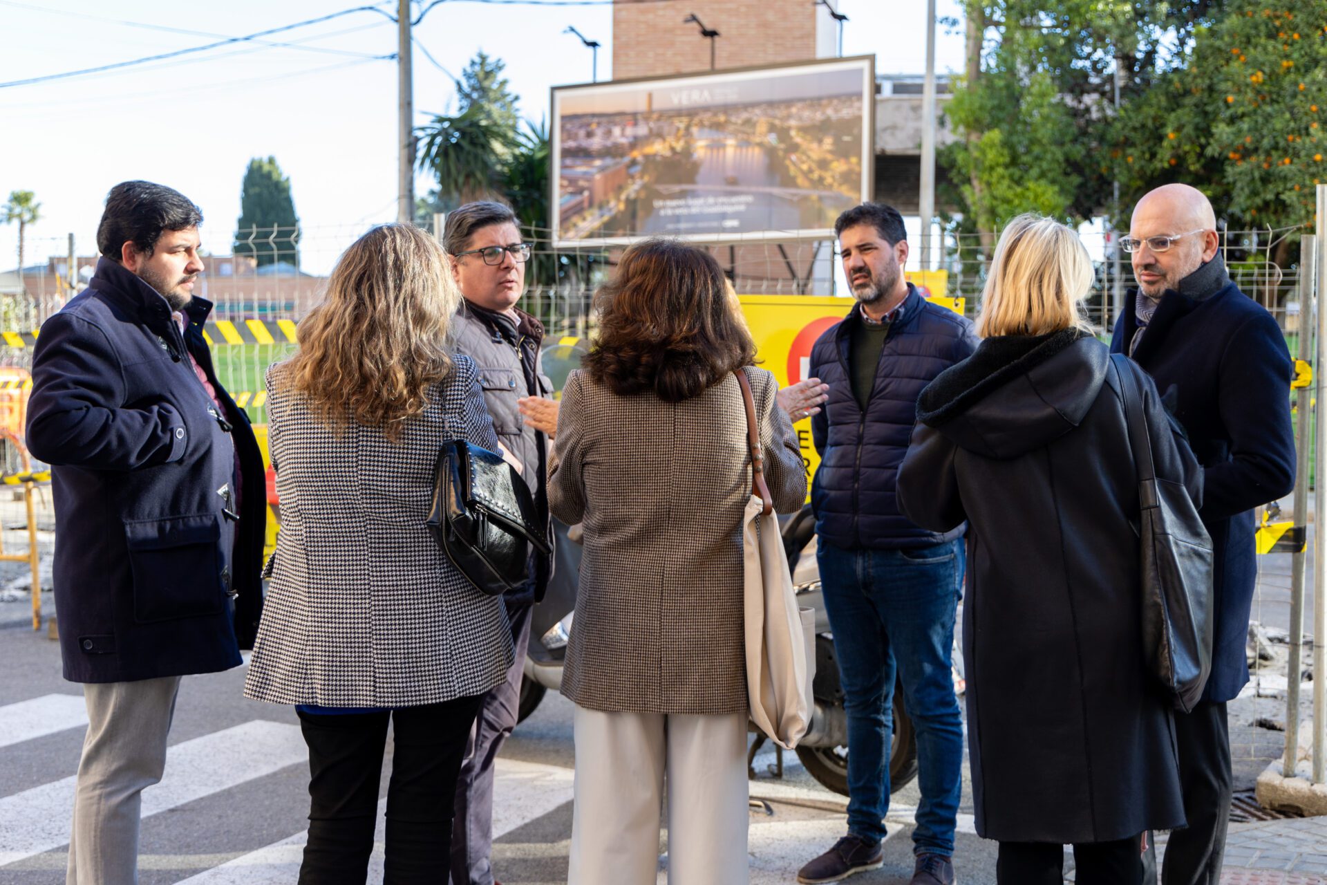 El Ayuntamiento informa sobre el faseado de las obras de reurbanización de la calle Juan Sebastián Elcano a los vecinos