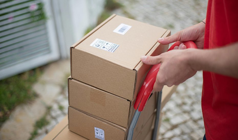 ¿A quién reclamar si el producto comprado por internet no llega al destino o presenta daños?