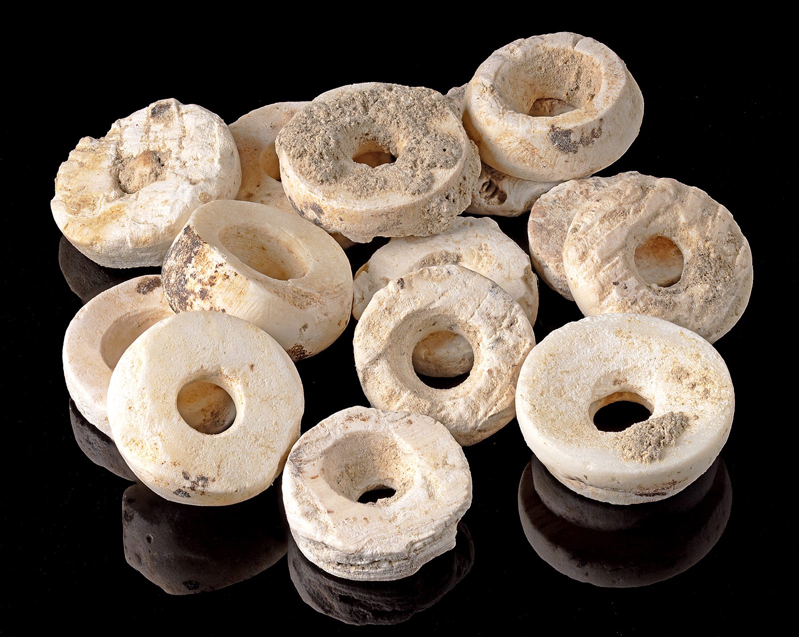 Las indumentarias ceremoniales de la Edad del Cobre halladas en el Tholos de Montelirio