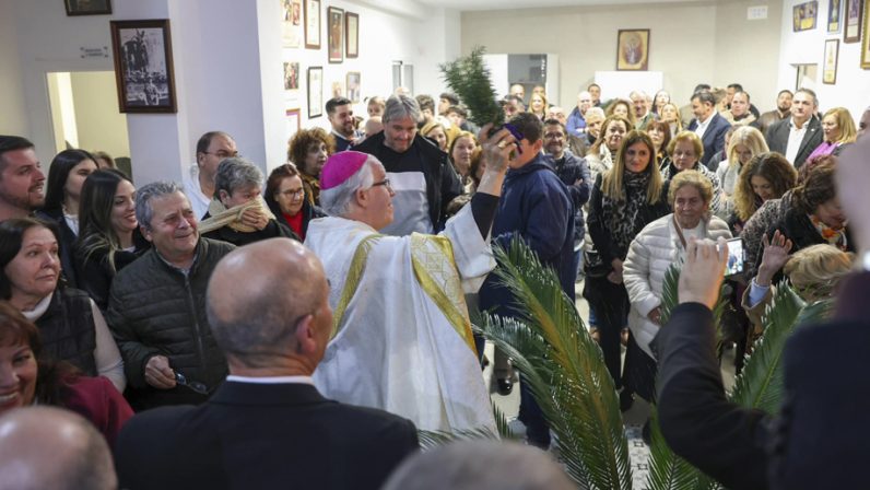 Monseñor Saiz pide a las hermandades ser “casa y escuela de vida cristiana”