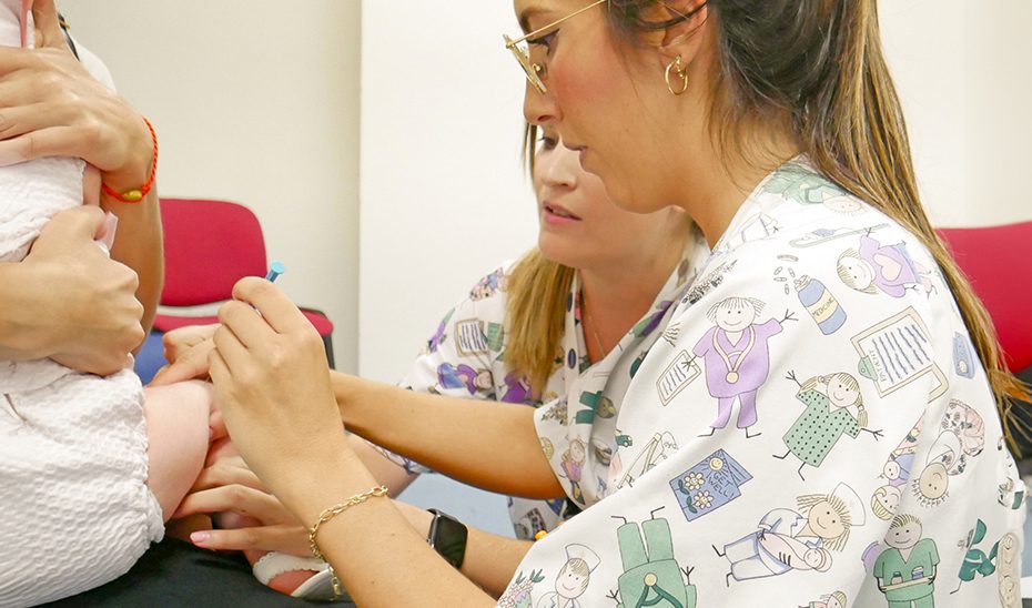 Salud incluye la vacuna del rotavirus para lactantes y de la tosferina para adolescentes en el calendario vacunal de 2025