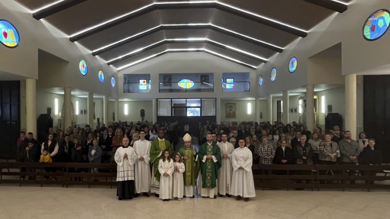 Monseñor Teodoro León “ha dejado una sensación de serenidad y paz” tras su visita pastoral a la Parroquia de San Agustín, de Alcalá de Guadaíra