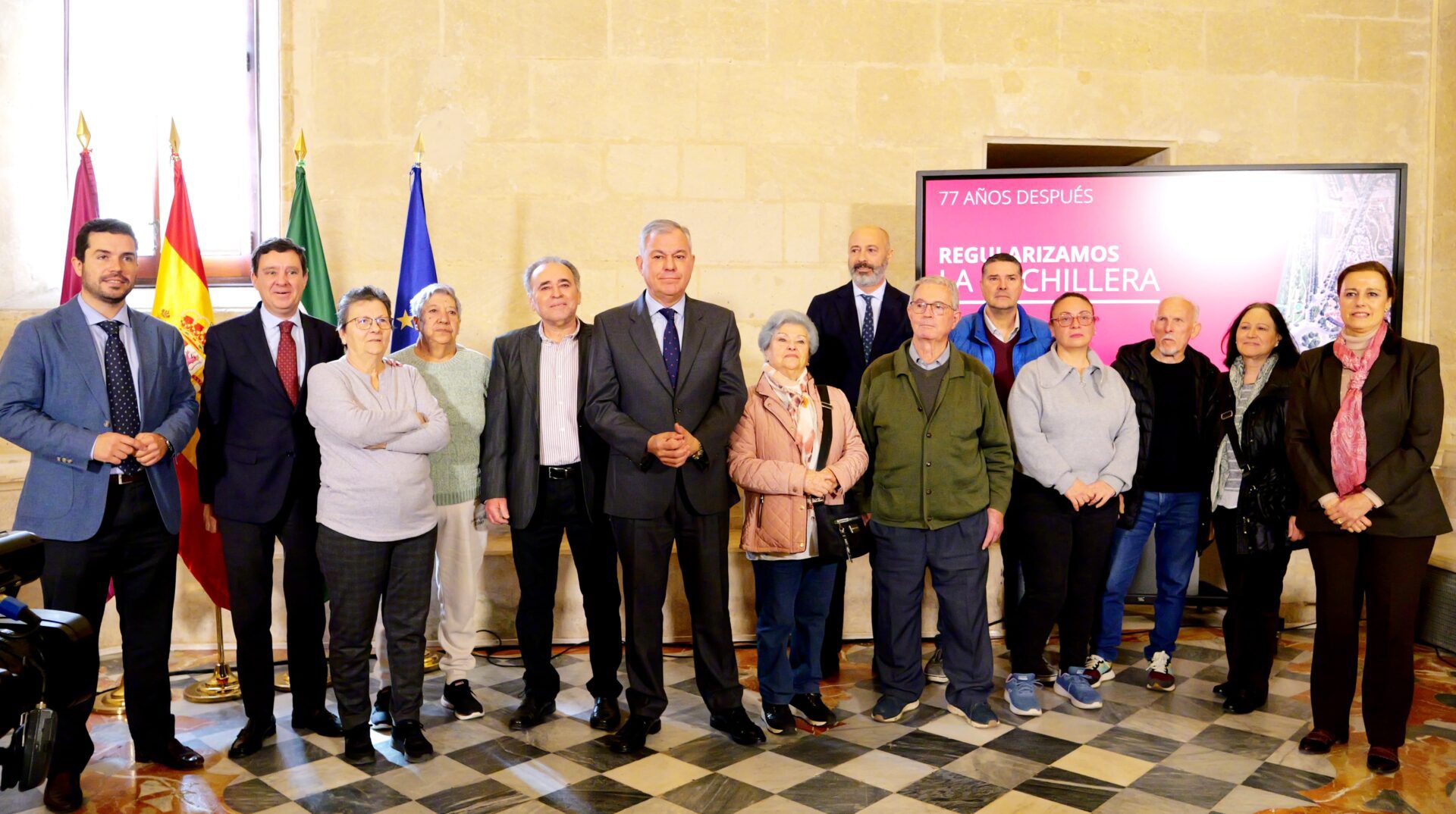 El Gobierno de Sanz pone fin a 77 años de espera y otorga a los vecinos de La Bachillera la propiedad de sus viviendas