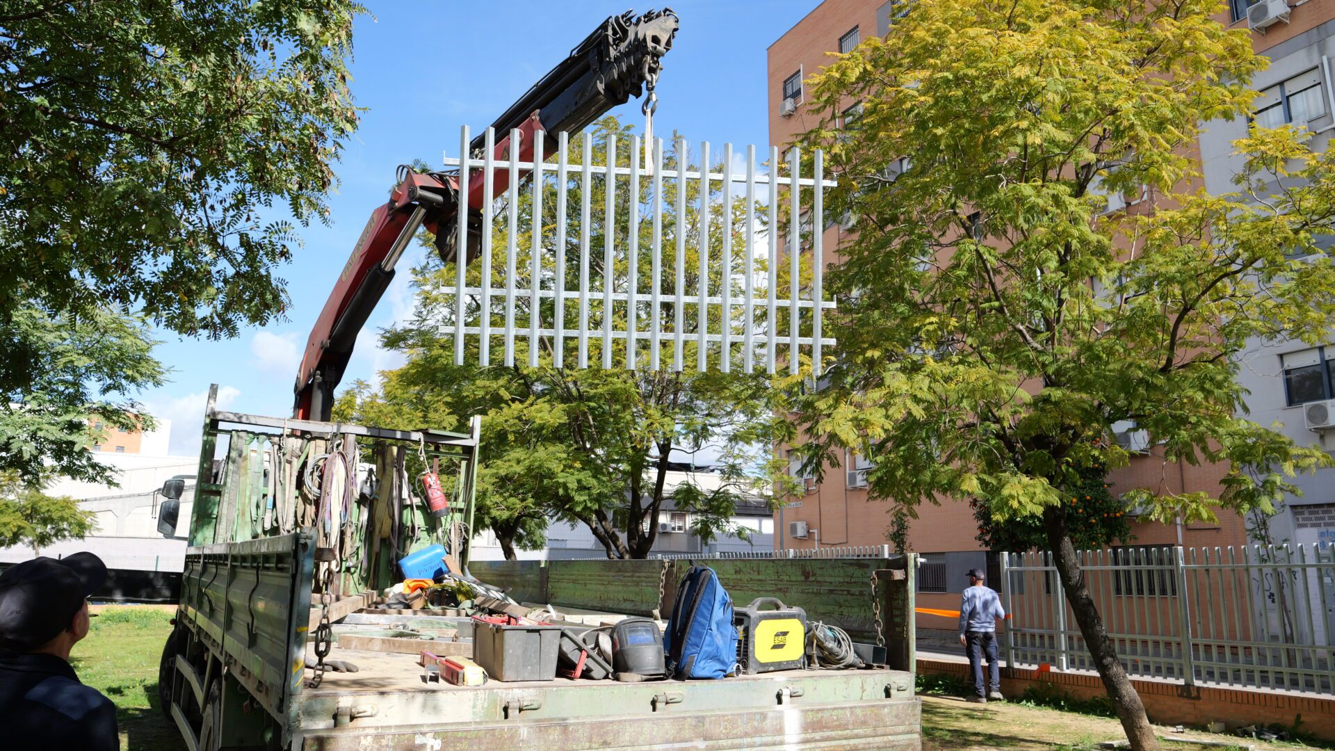 El Gobierno de Sanz mejora el cerramiento del Parque del barrio Contadores y lo dotará con equipamiento de calistenia y otras actividades