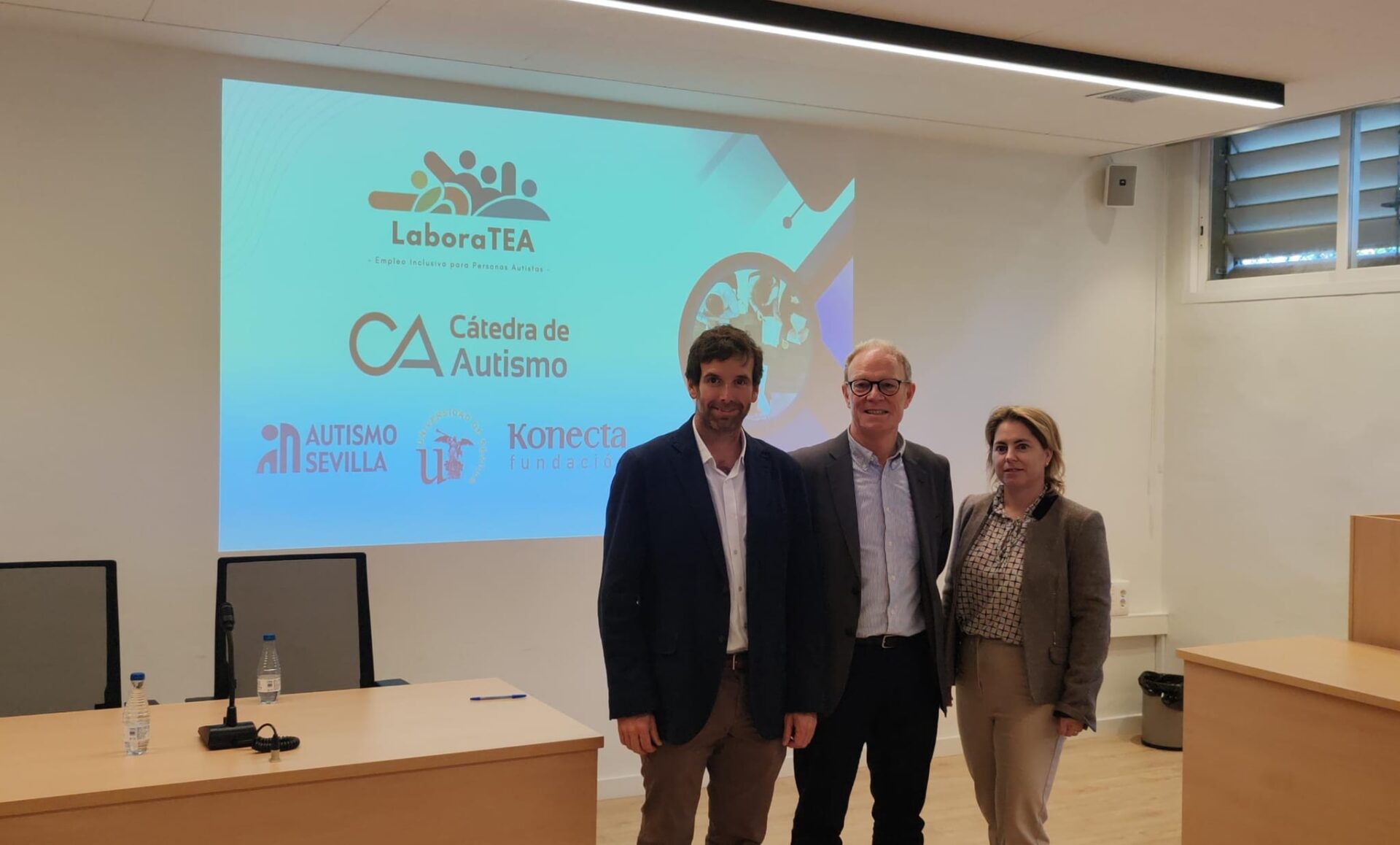 La Cátedra de Autismo y la Fundación Konecta ponen en marcha el proyecto LaboraTEA para personas autistas