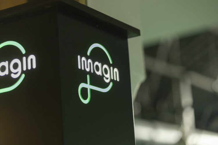 Estudiantes de la Universidad Pablo de Olavide destacan en la incubadora de emprendimiento sostenible de ‘imagin’   El equipo ‘Power Barley’ ha sido seleccionado por su innovadora propuesta de barritas proteicas sostenibles en una competencia que reúne a jóvenes emprendedores comprometidos con la sociedad y el medio ambiente