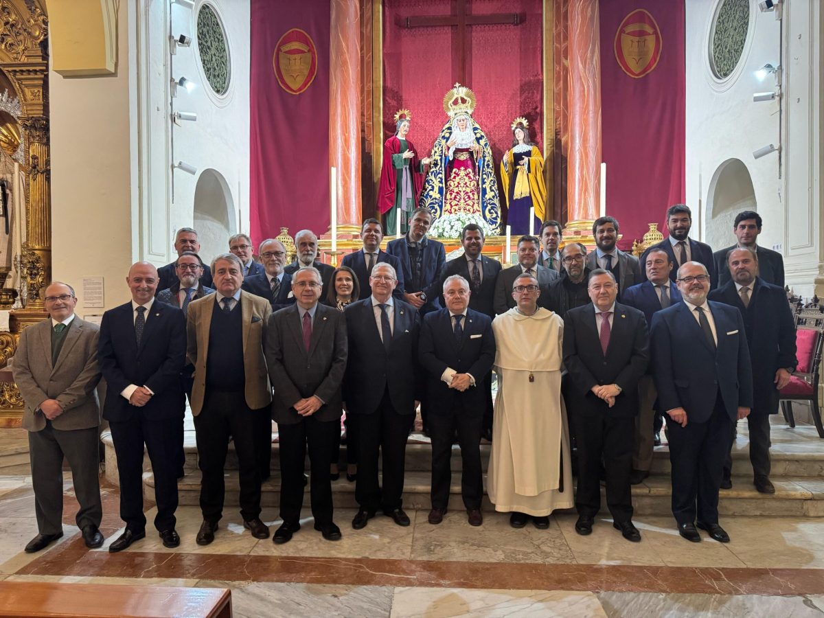 EL CONSEJO Y EL SANTO ENTIERRO PERFILAN LOS DETALLES PARA EL VÍA CRUCIS DE SEVILLA 2025