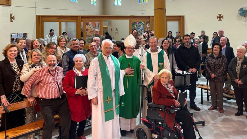 Monseñor Valdivia pide a la Parroquia Ntra. Sra. de la Salud, de Sevilla, “seguir unidos y trabajando por los desfavorecidos”