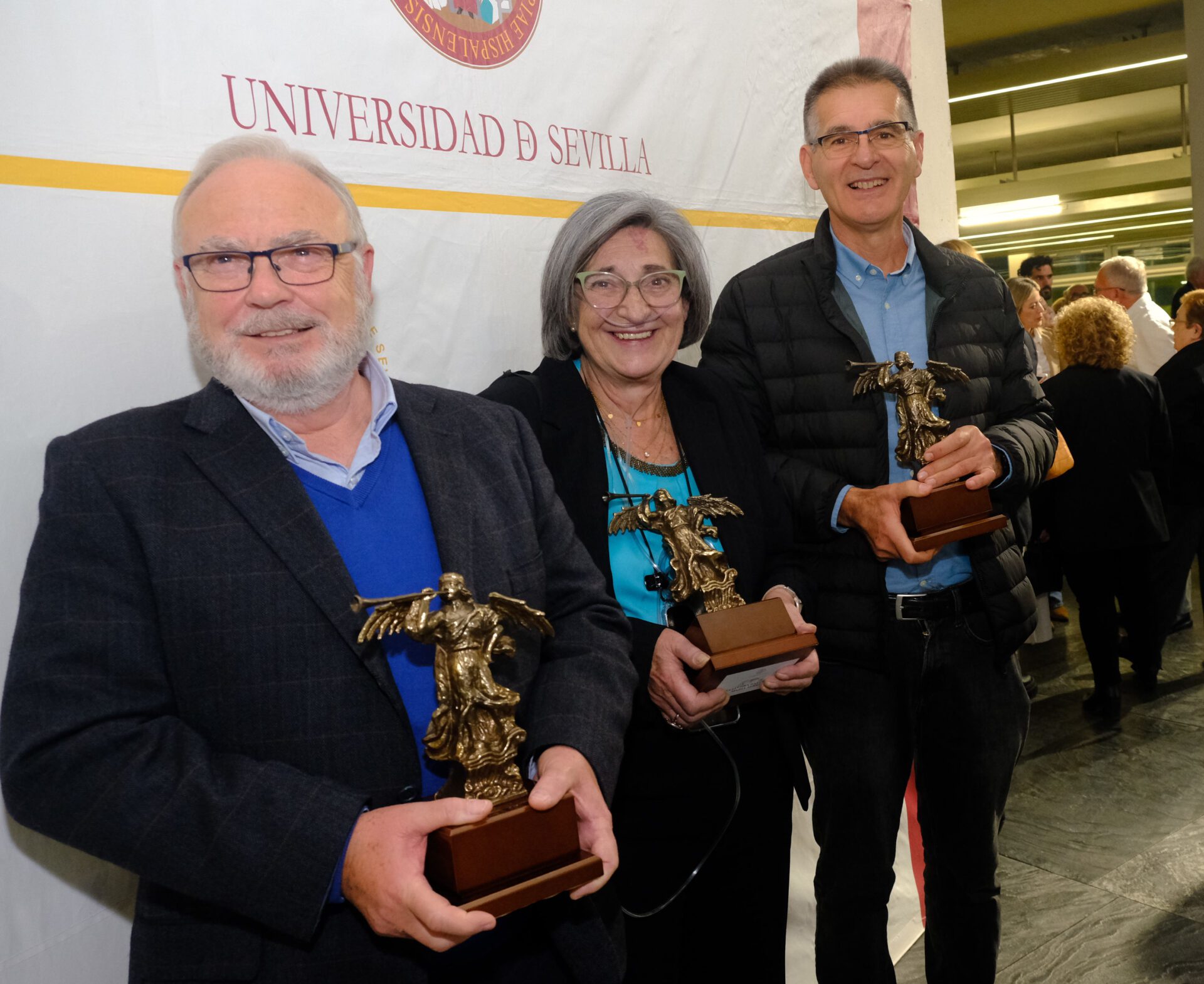 La Universidad de Sevilla rinde homenaje a sus trabajadores jubilados