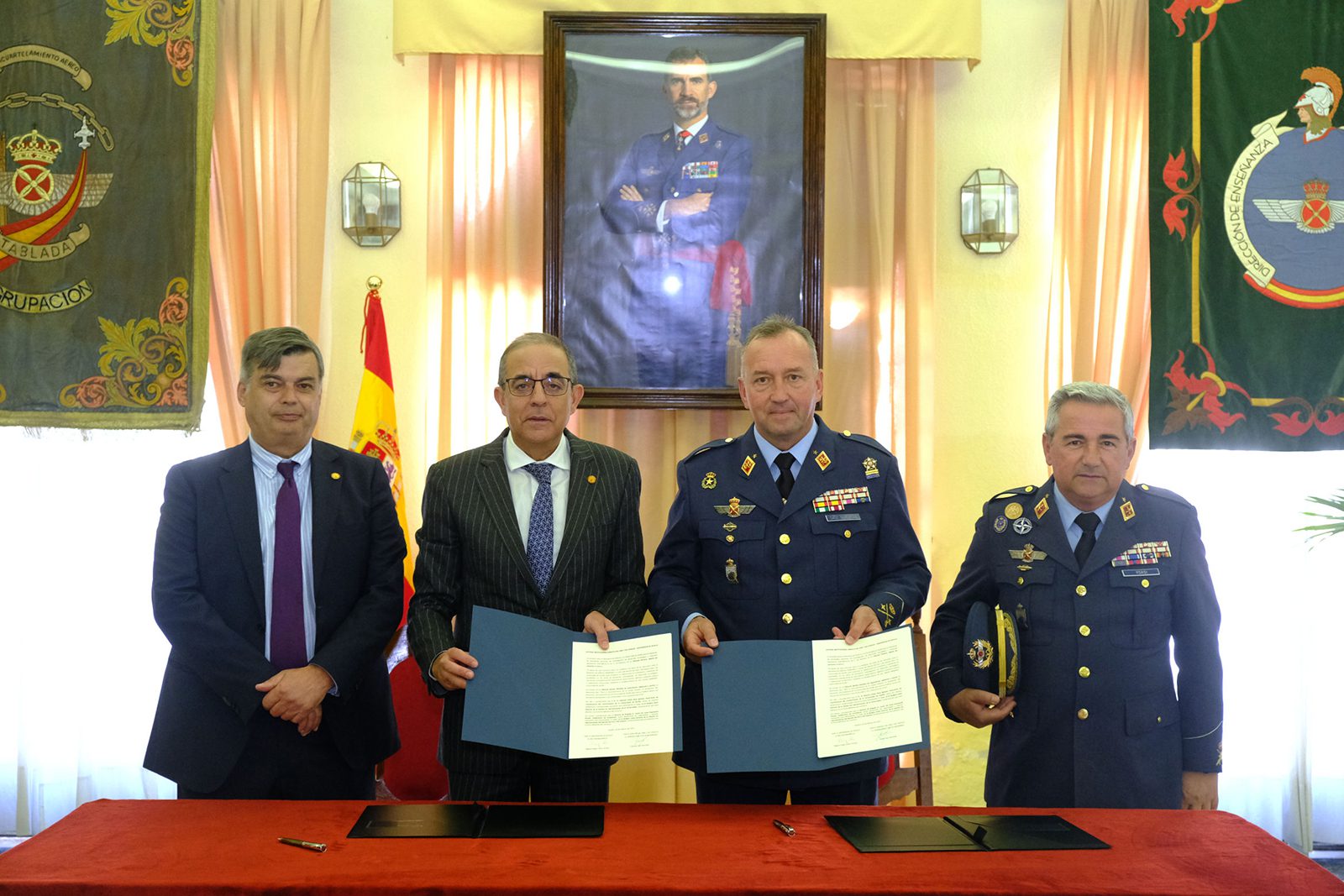 El Ejército del Aire y del Espacio cede a la US instalaciones en Tablada para el Centro de Innovación de Vehículos Aéreos no Tripulados