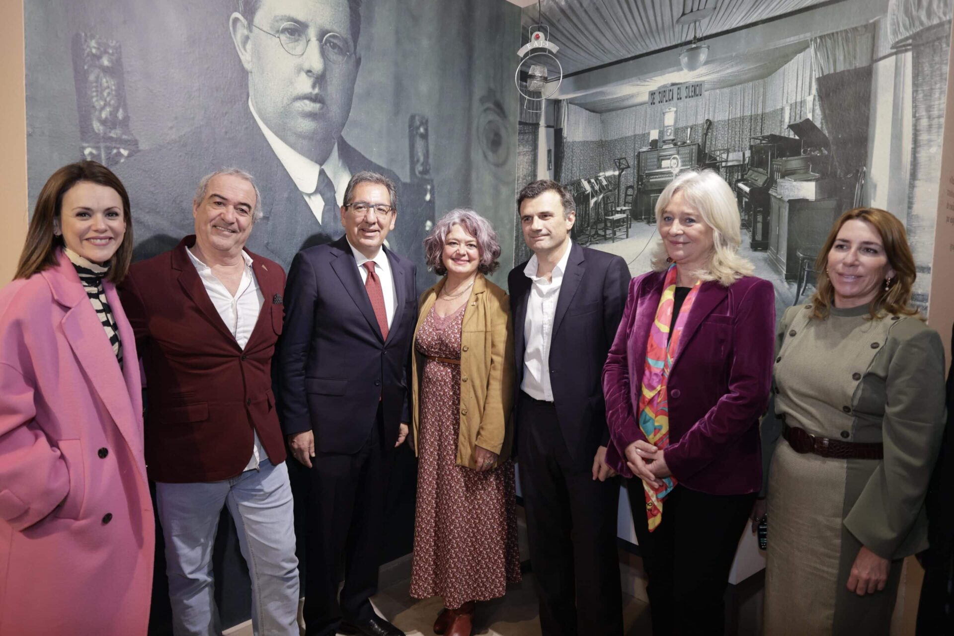 Carnaval y Radio: cien años de sintonía, en la Fundación Cajasol en Cádiz