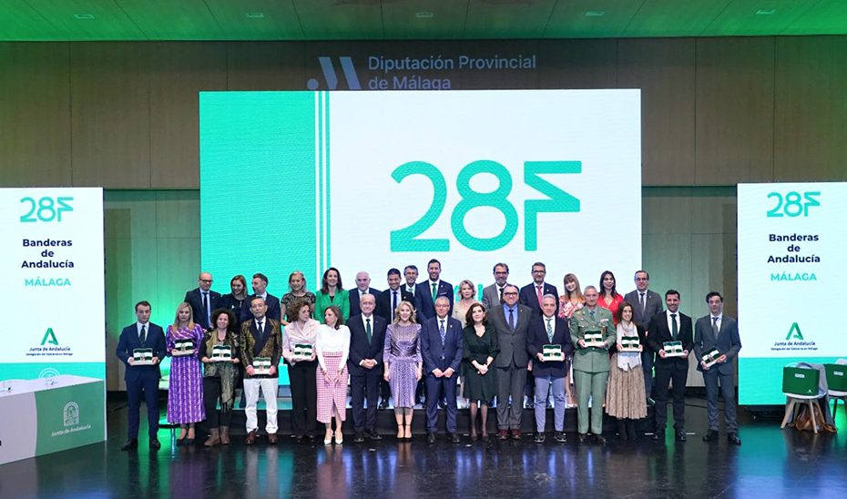 El Gobierno andaluz apela a la unidad institucional en las Banderas de Andalucía de Málaga