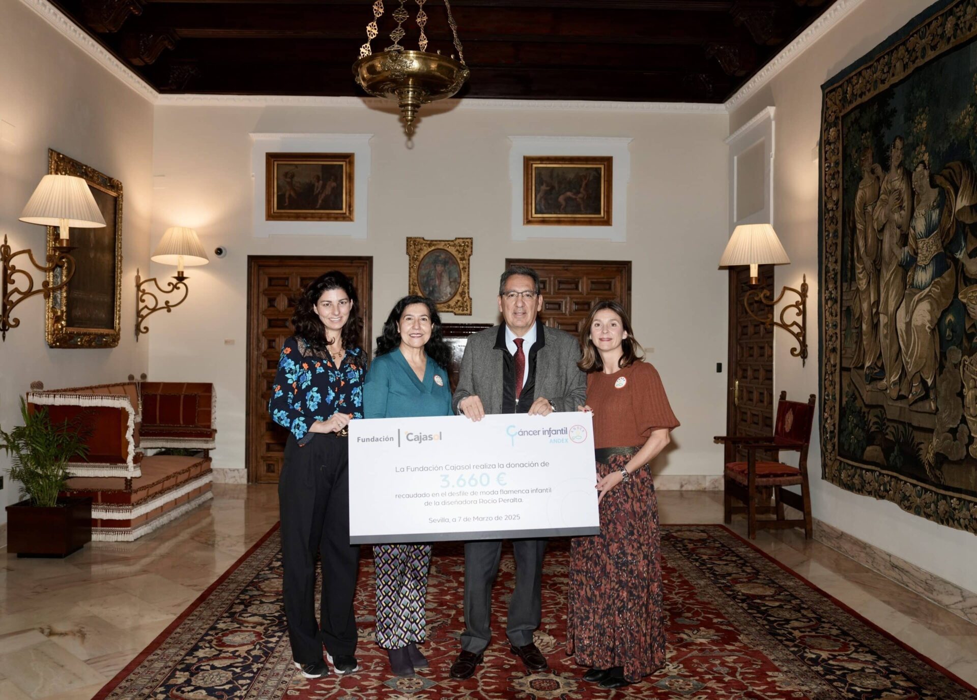 La Fundación Cajasol reafirma su compromiso con la lucha contra el cáncer infantil y juvenil con una donación a Andex