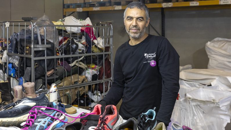 Moda re- de Cáritas lidera el reciclaje textil con más de 47 millones de kilos recogidos en 2024