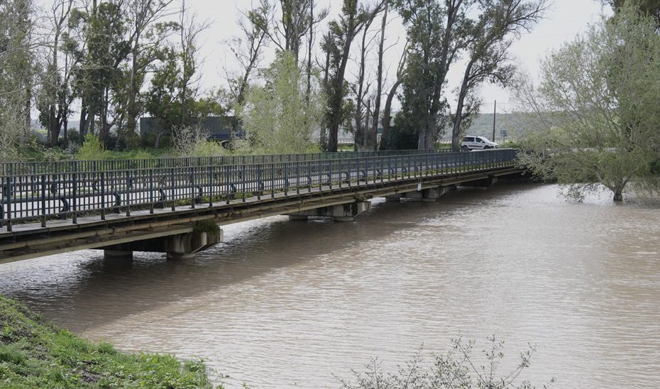 La borrasca Konrad deja una quincena de carreteras cortadas, la mayoría en Cádiz