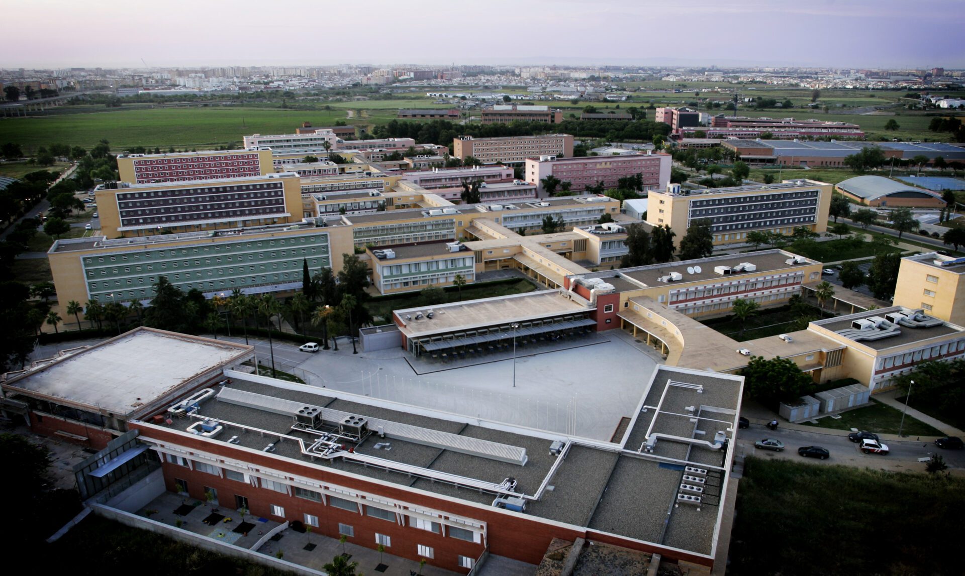 La Universidad Pablo de Olavide y la Fundación de la Universidad Autónoma de Madrid impulsarán la innovación educativa   Ambas entidades desarrollarán propuestas transformadoras para el sector educativo en el marco de la Cátedra EducAcción de la FUAM