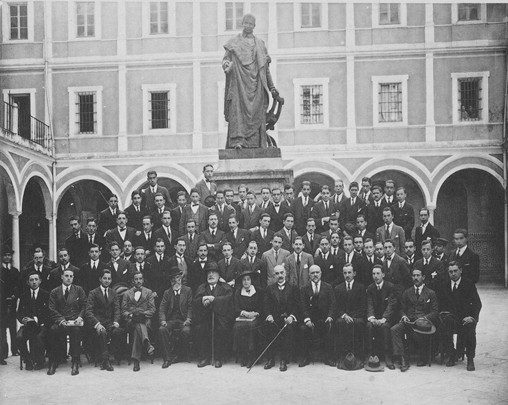 ‘Pioneras en la US’: la Biblioteca rinde homenaje a las primeras estudiantes de la Universidad de Sevilla