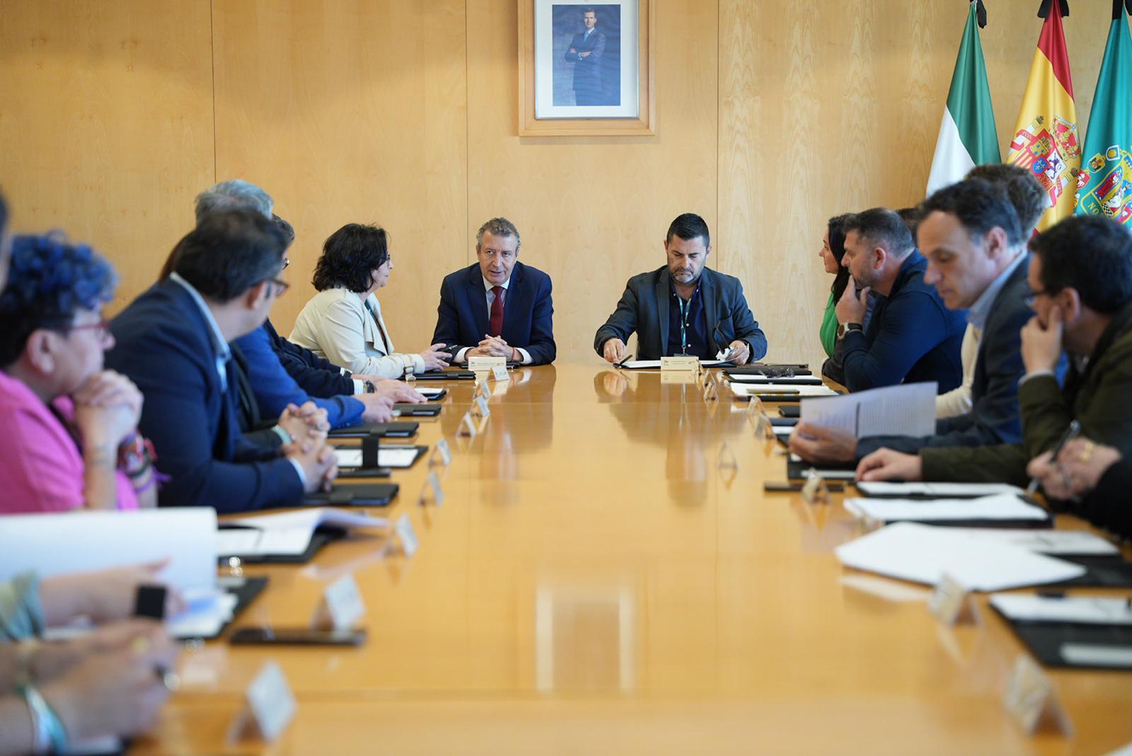 “Es un paso más en el deterioro de la calidad sanitaria de nuestra provincia y en el desmantelamiento del mundo rural”