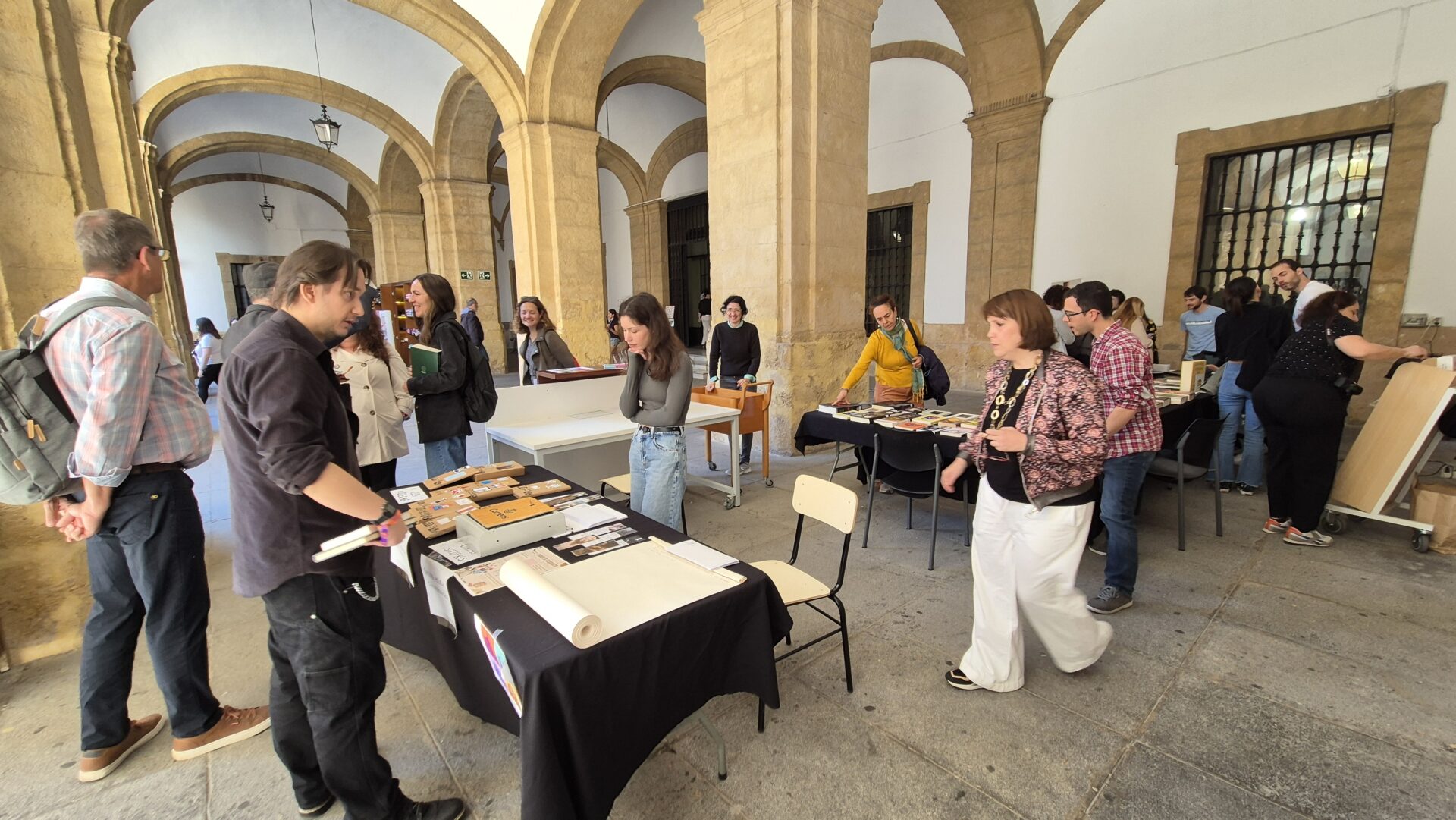 Lecturas, juegos de escape, charlas y exposiciones en las bibliotecas de la US por el Día del Libro