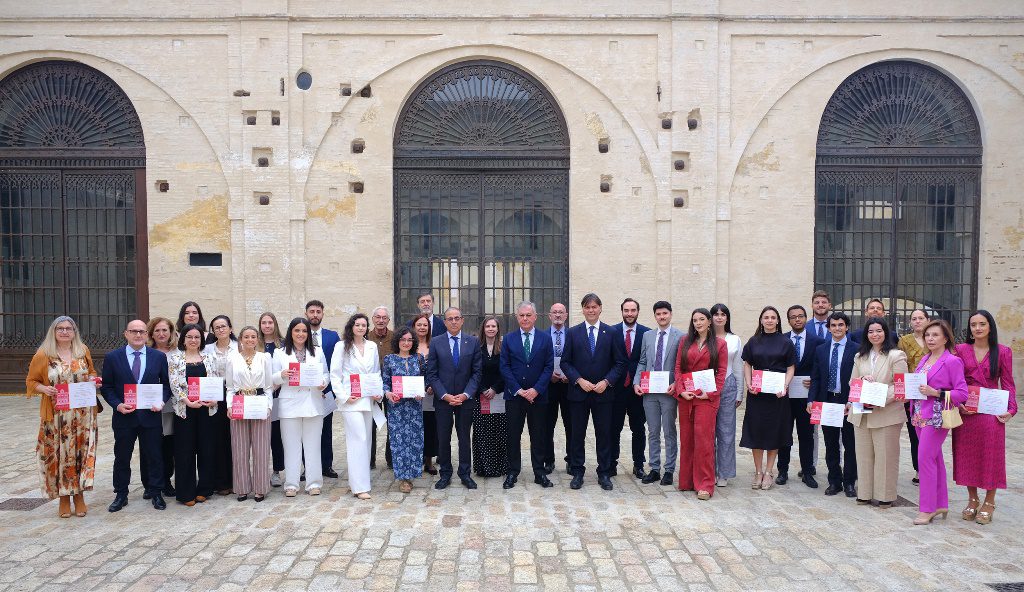 El Ayuntamiento entrega los Premios Universitarios a los Mejores Expedientes Académicos