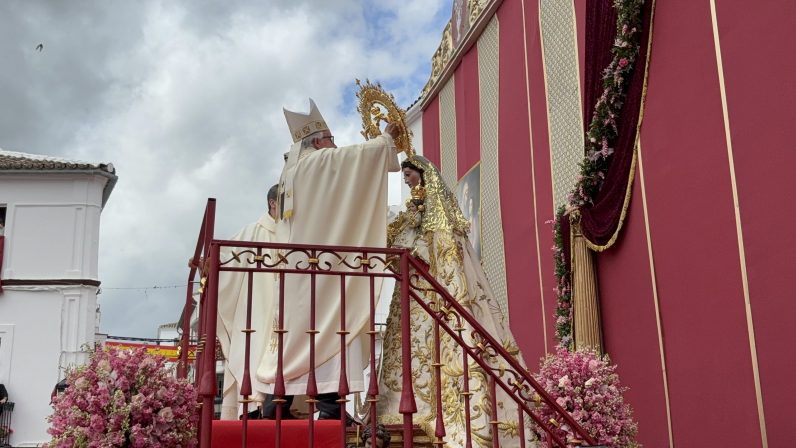 Nuestra Señora de los Remedios de Estepa coronada