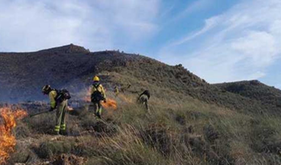Activada la fase de preemergencia del Plan Infoca por el incendio forestal declarado en Huércal de Almería