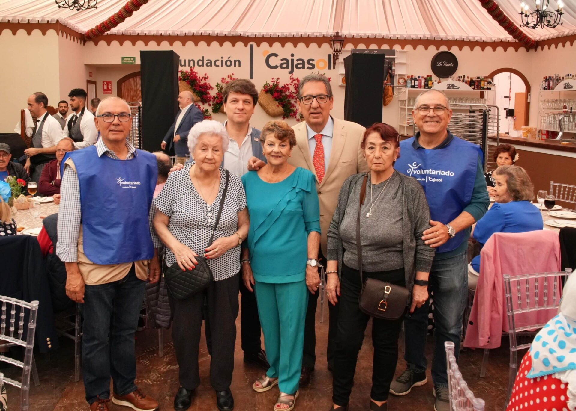 La Fundación Cajasol celebra su almuerzo más solidario en la Feria de Sevilla