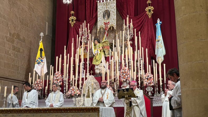El arzobispo de Sevilla presidió la función principal de la Hermandad de Nuestra Señora del Rocío de Córdoba