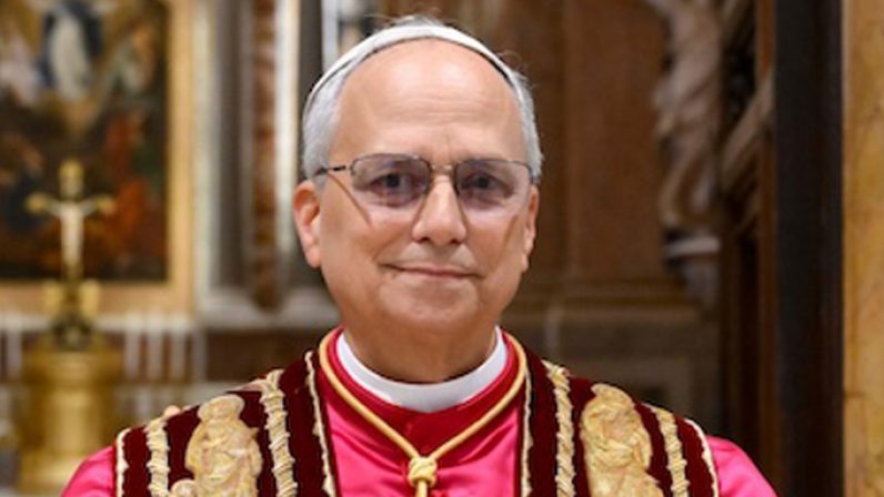 Monseñor Saiz Meneses ante la elección de León XIV: “Un Papa de raíces multiculturales y sensibilidad global”