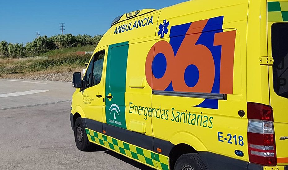 Dos fallecidos y tres heridos en un accidente de tráfico en Castellar de la Frontera