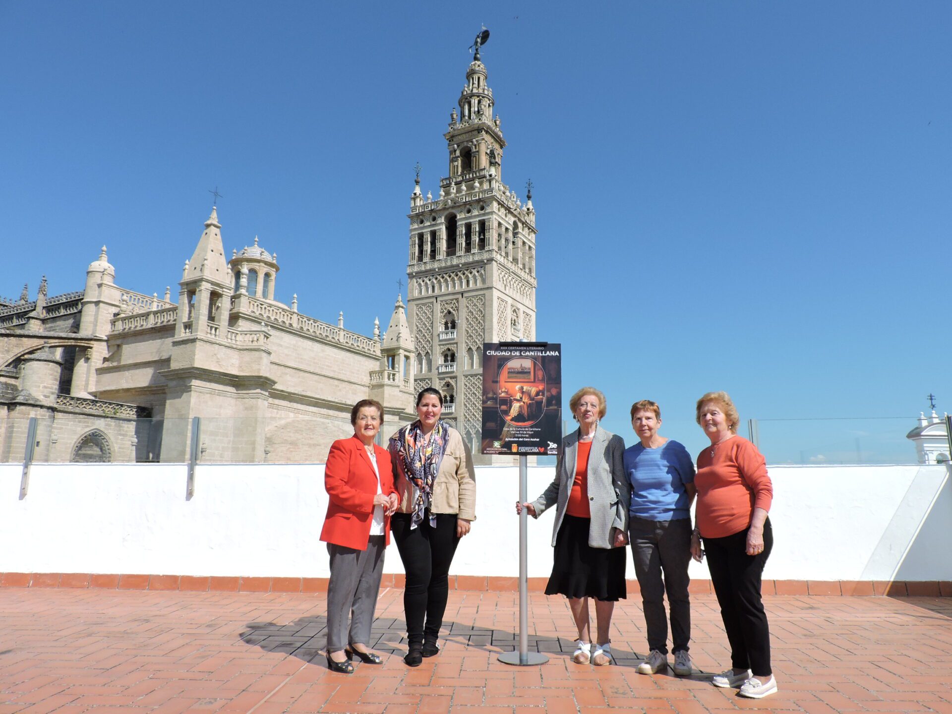 La Asociación de Mujeres de Cantillana presenta en la Casa de la Provincia de la Diputación el cartel de su XXX Concurso de Poesía y Narrativa