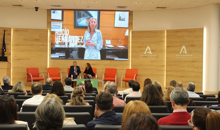 Salud prepara una reorganización de la Atención Primaria para adaptarse a las personas con enfermedades crónicas