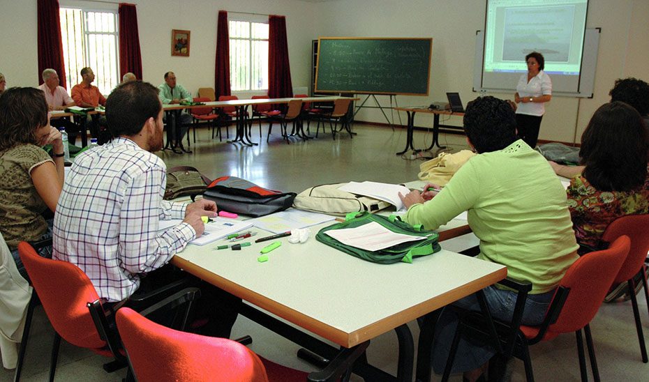 Las horas lectivas de cursos especializados agrarios del Ifapa aumentan un 50% en tres años