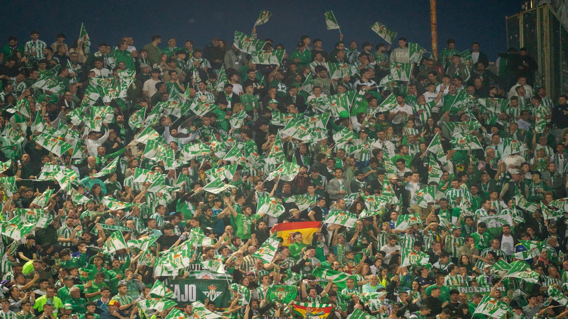 El Real Betis cierra el proceso de solicitud de entradas para abonados para la final de la UEFA Conference League