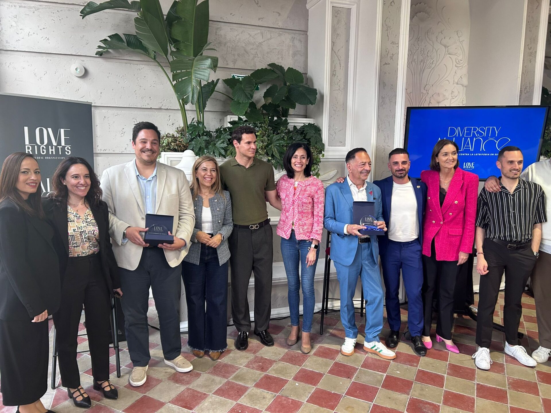 Sevilla recibe el reconocimiento internacional ‘Diversity Alliance’ por su compromiso con la diversidad y la lucha contra la LGTBIfobia