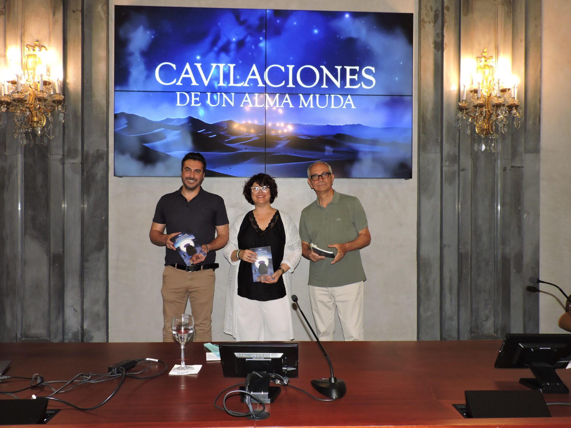 ‘Cavilaciones de un alma muda’, el primer libro de Eva Hornillo Villalón, presentado en la Casa de la Provincia