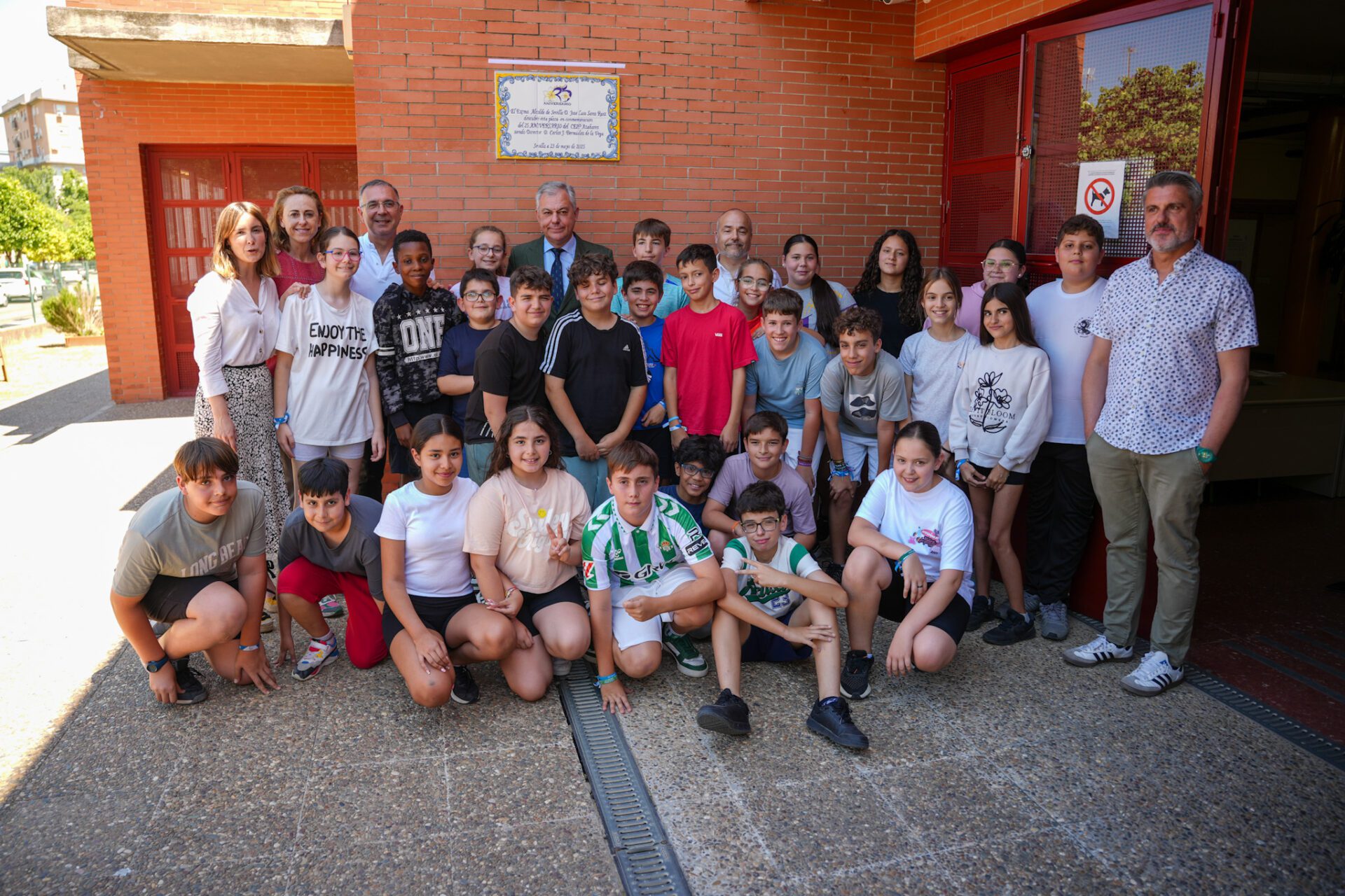 El alcalde de Sevilla celebra los 25 años del colegio Azahares “como referente educativo para generaciones de sevillanos”