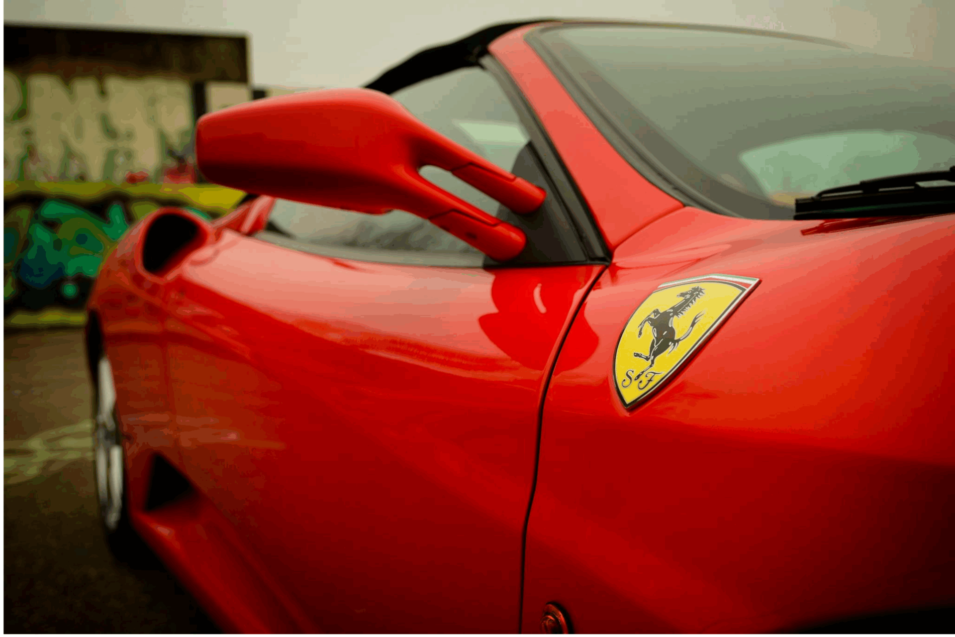 Sevilla acoge la Ferrari Cavalcade, donde 115 coches procedentes de más de 25 países recorrerán la ciudad