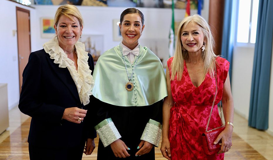 La Junta destaca el ejemplo de superación de Carolina Marín en su investidura como Doctora Honoris Causa