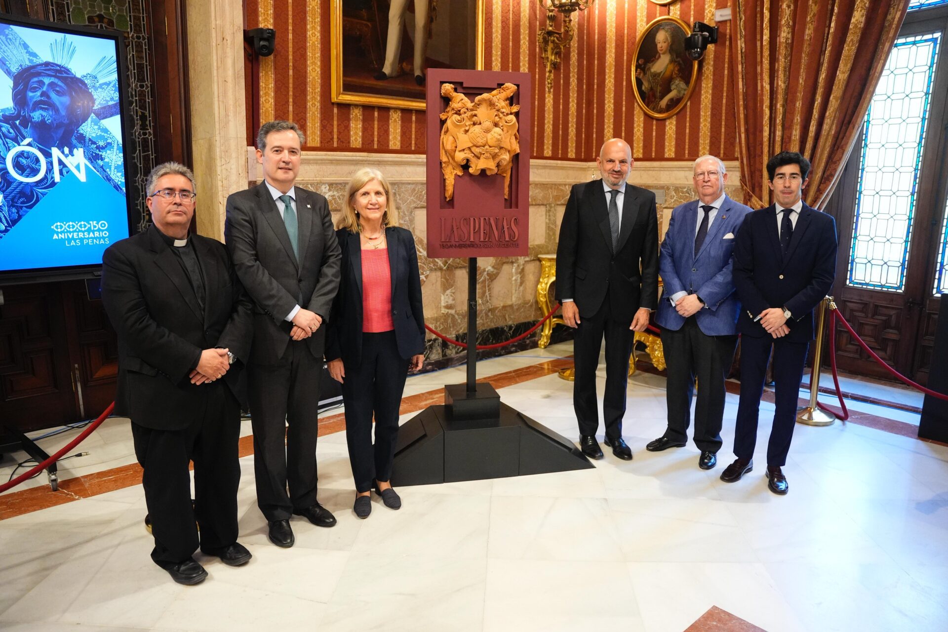 El Ayuntamiento acoge la presentación del cartel y los actos del 150 aniversario de la Hermandad de Las Penas de San Vicente