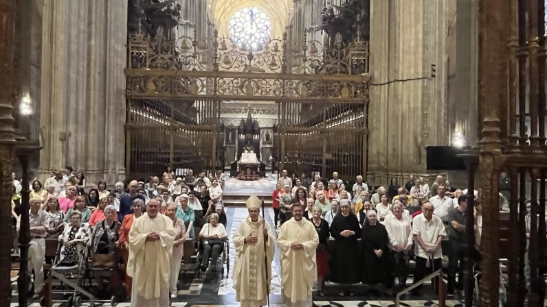 La Catedral de Sevilla acogió la celebración jubilar de los enfermos